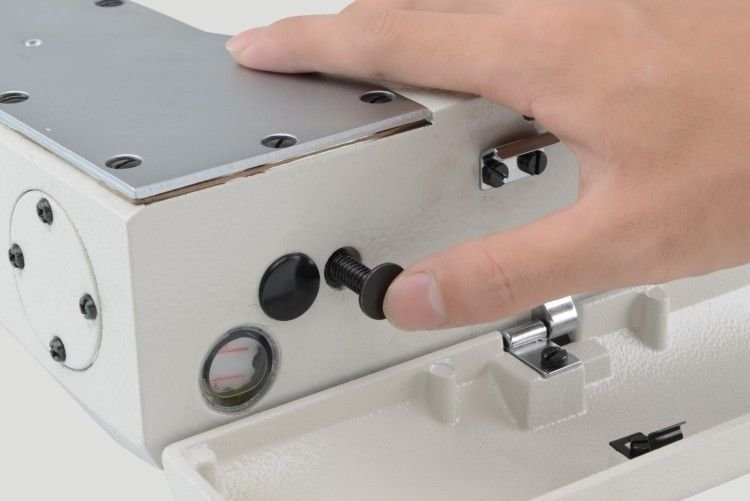 Jack JK-T9270D-13-2PL-Q(1/8") Industrial Feed Of The Arm Machine - Image 5